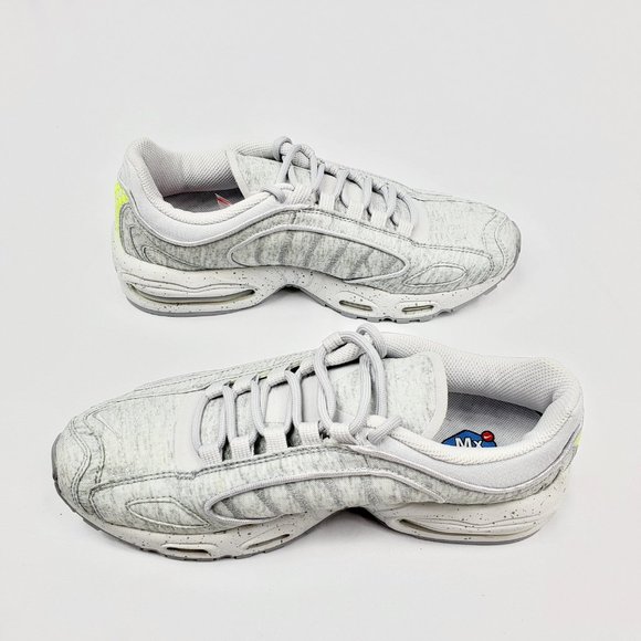 Nike Air Max Tailwind IV Running Shoes - Picture 6 of 9